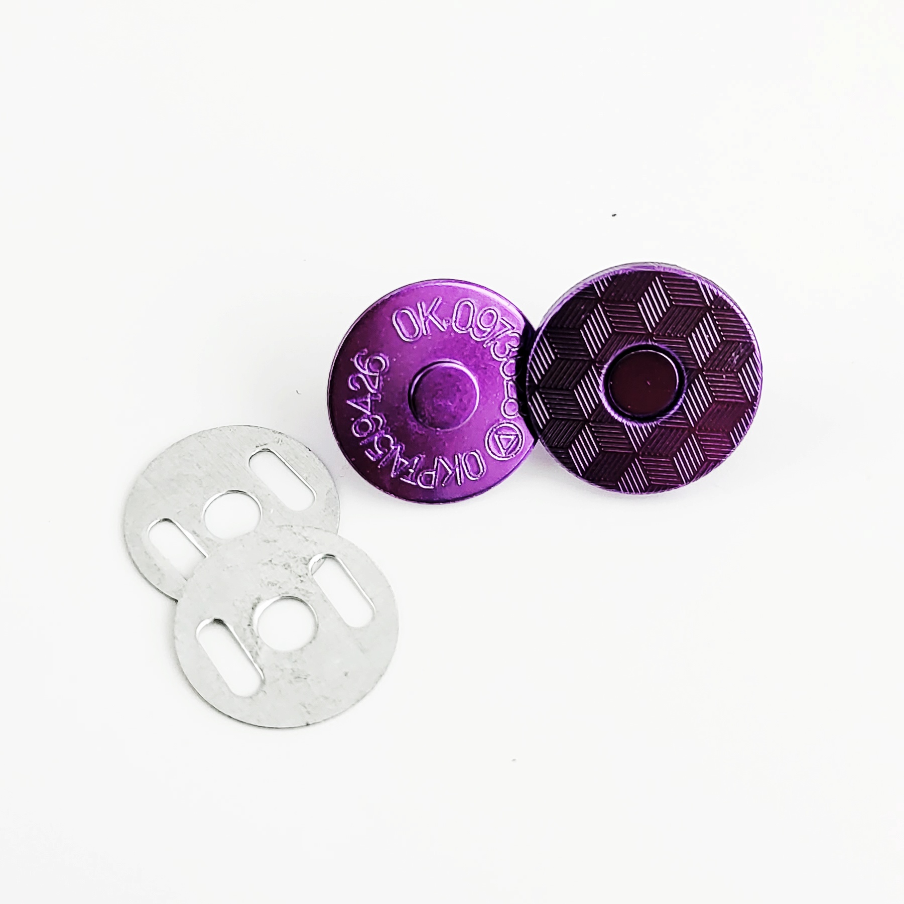 18mm Magnet – Prong – Purple