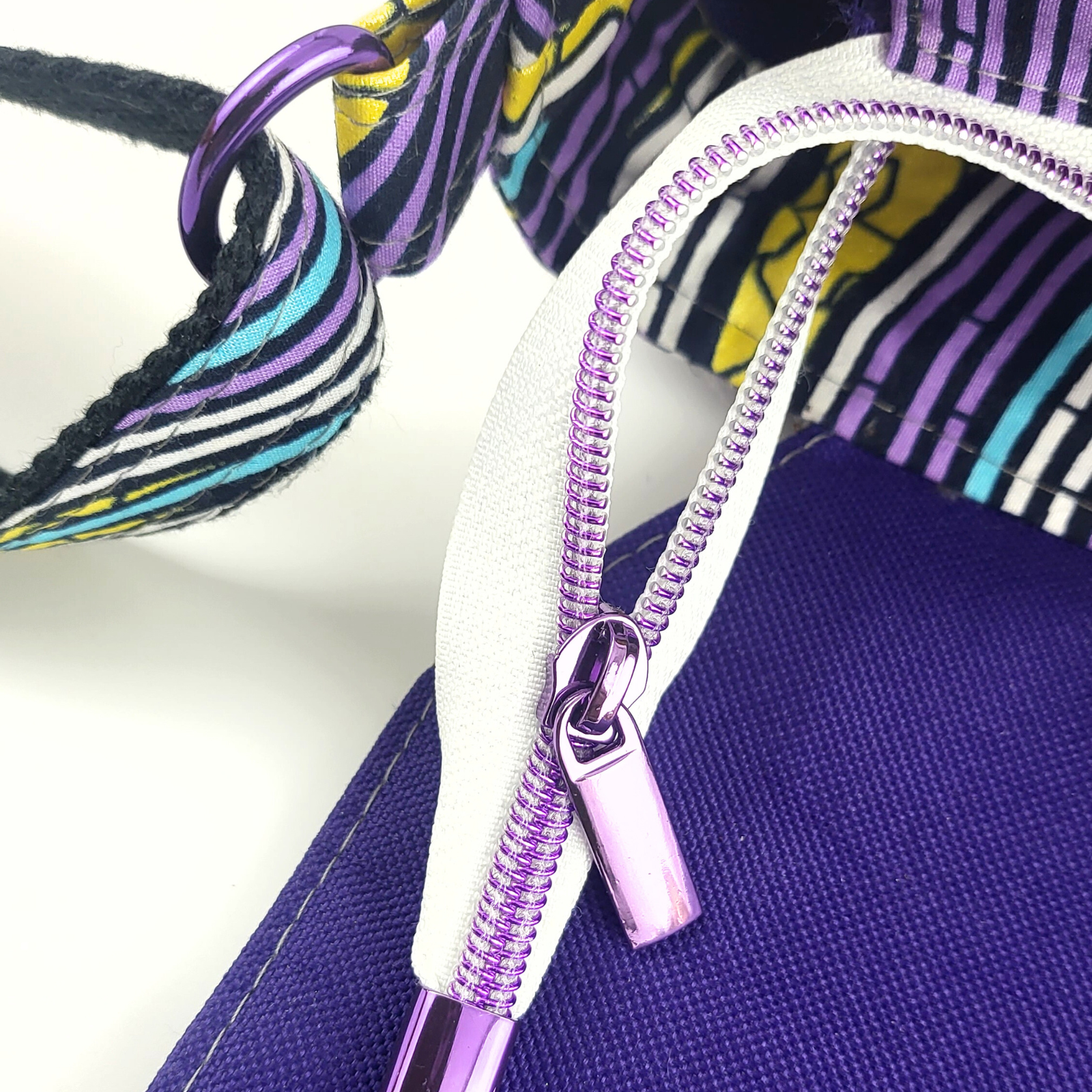 Zambarau – Zipper (2)